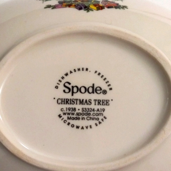 Spode Christmas Tree Oval Serving Bowl - Picture 2 of 3